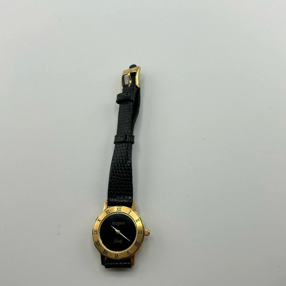 Vintage Longines Wittnauer Quartz Watch Gold Tone Steel Black Lizard Leather 587